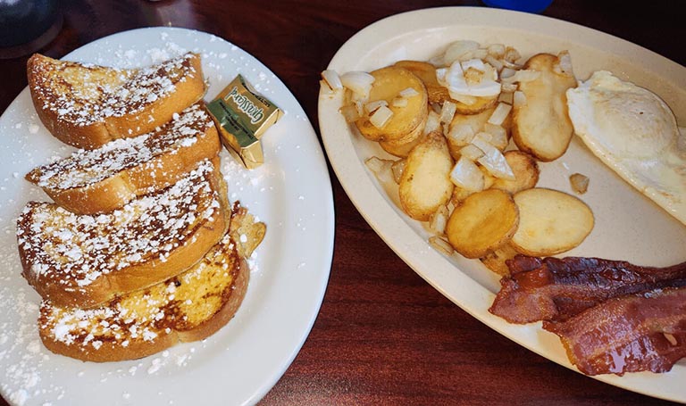 Breakfast dishes at Nila’s Place
